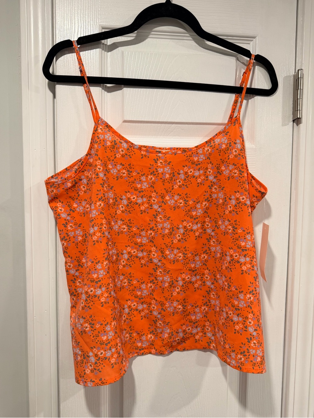 NWT Wild Pearl Size XL Floral Adjustable Thin Strap Lightweight Cami Tank Top